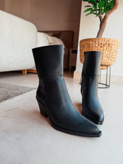 Dorian Black Boots