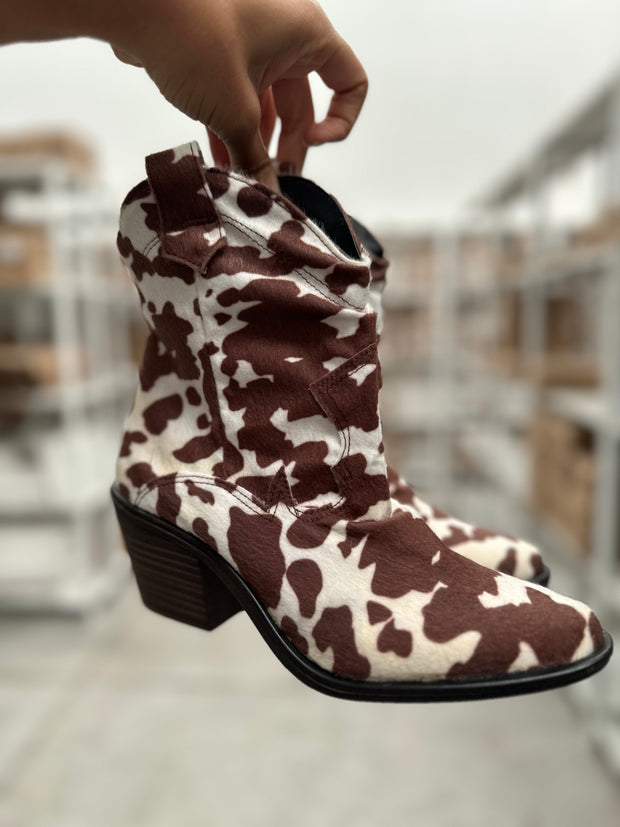 Cowgirl Short Blonde Cow Boots