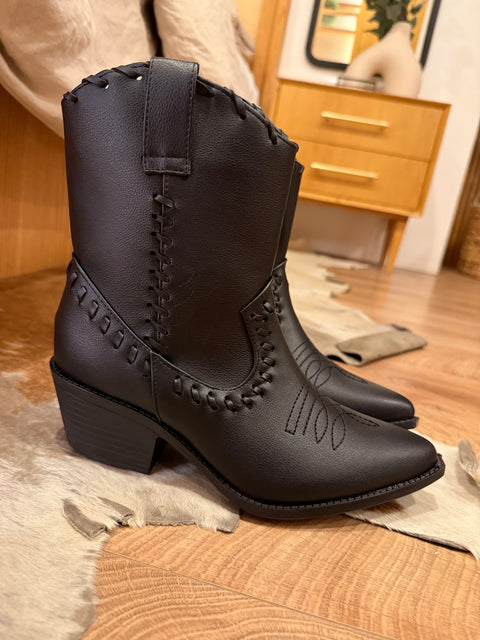 Nevada Black Boots