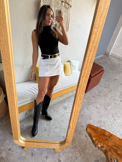 Antigua Boots Bordado flores Negras
