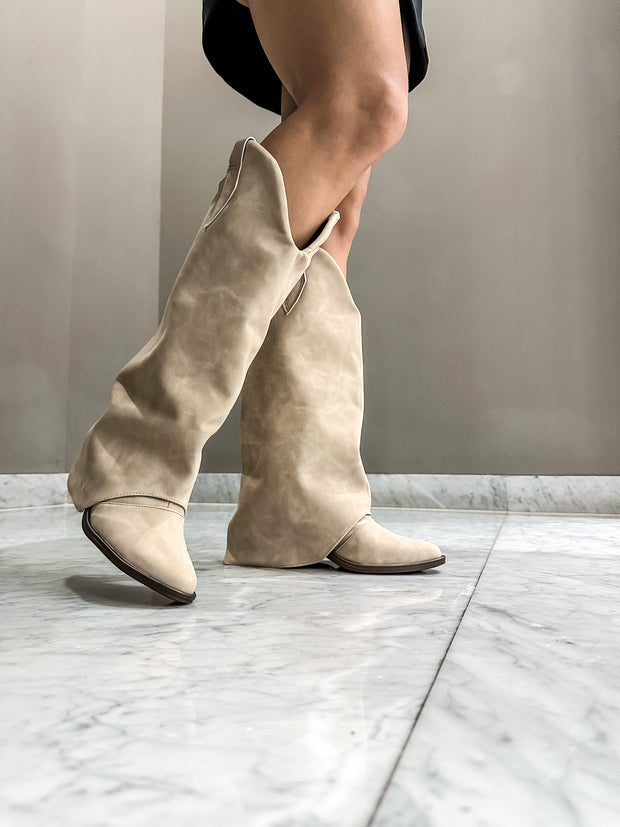 Long Hood Linen Boots