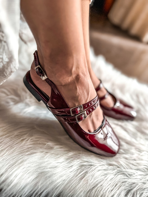 Mary Jane Flats Charol Vino