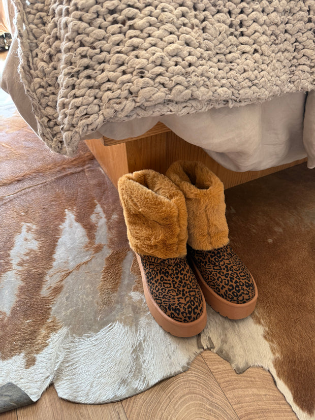 Alaska Leopard Boots