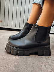 Harlem Chunky Black Boots