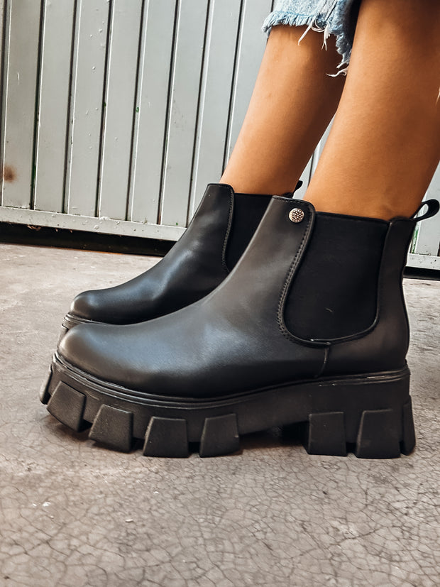 Harlem Chunky Black Boots
