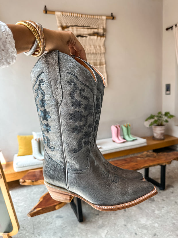 Texas Boots de Piel Plata Menta bordado en Flores