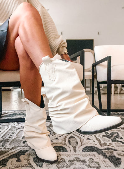 Old Hood Ivory Boots