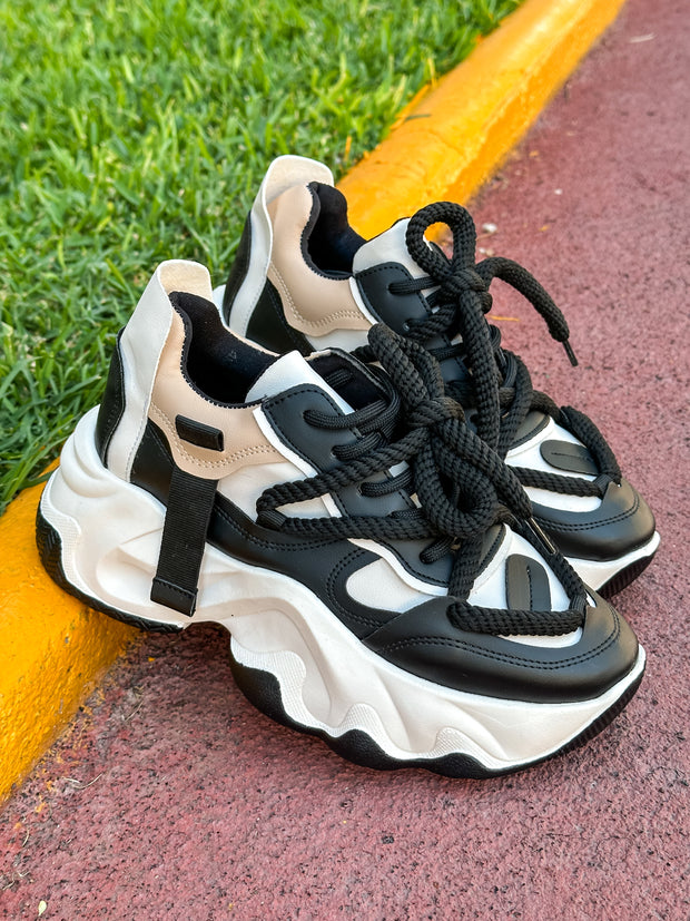Manhattan Latte & Black Sneakers