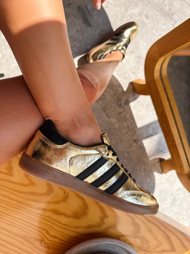 Gold Sneakers Sporty