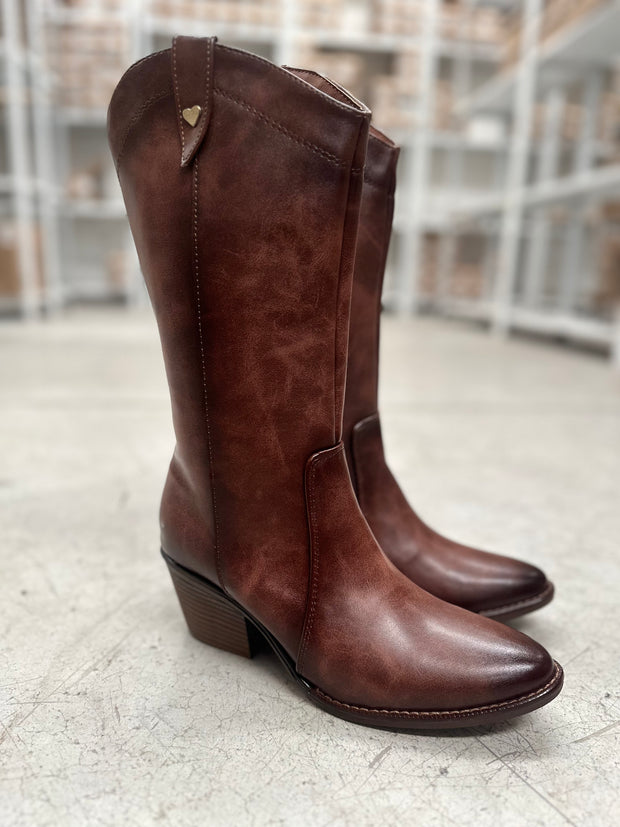 Wild Root | Botas Cowboy Minimal Marrón con Tacón y Corazón Metálico