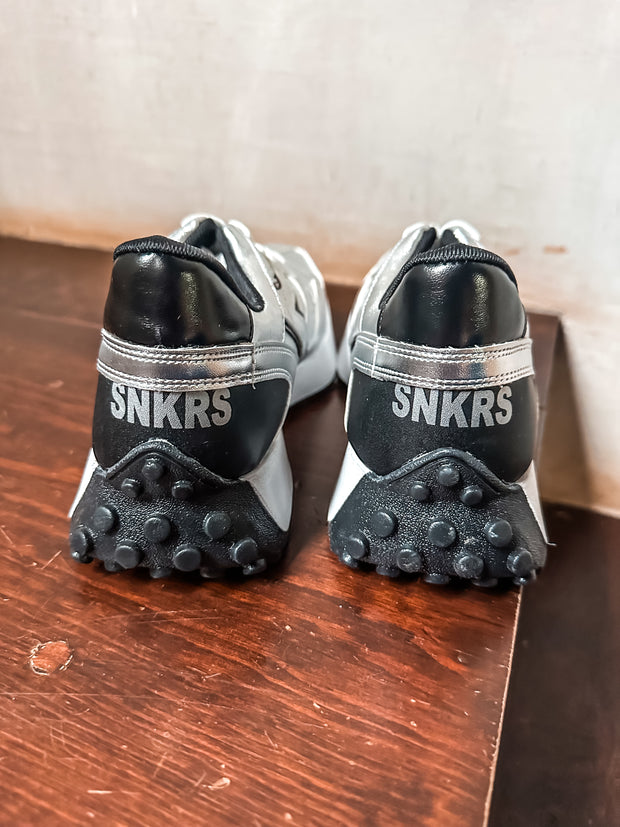 Bronx Silver & Black Sneakers