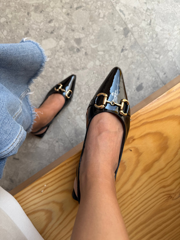 Slingback Flats Negro Charol Hebilla dorada Grande