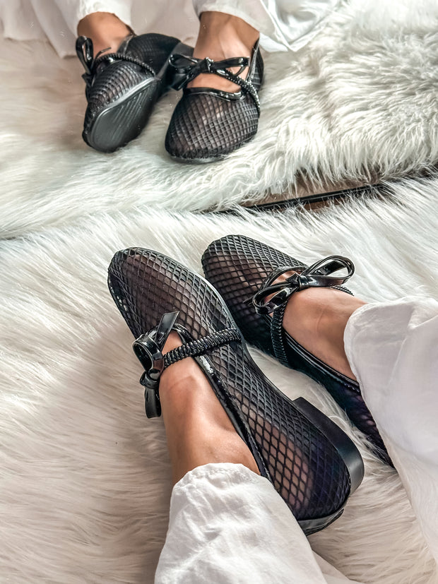 Roby Flats Lace Black