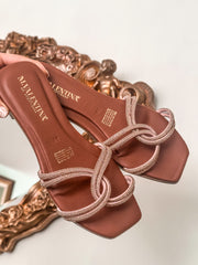 Palm Knot Shiny Nude Sandals