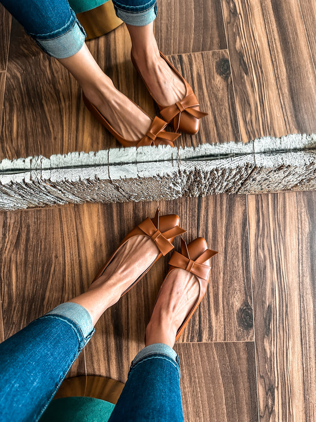 Paris Simple Knot Brown Flats