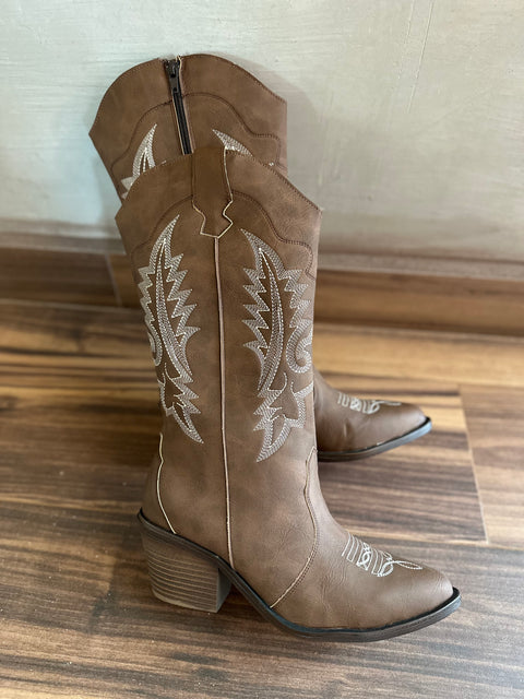 West Bordered Camel Boots