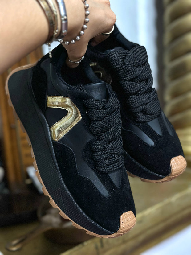 Valkiria Black & Gold Sneakers