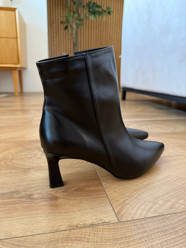 Allie Boots Black