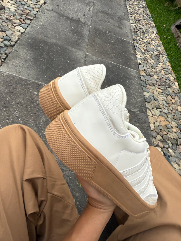 Beige snake tipo piel Sneakers Sporty