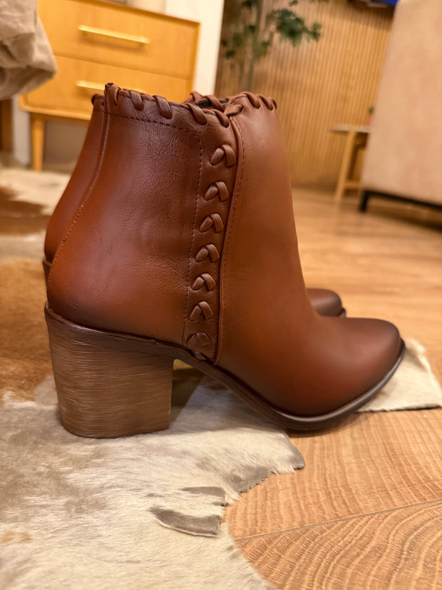 Routs Short Camel Boots