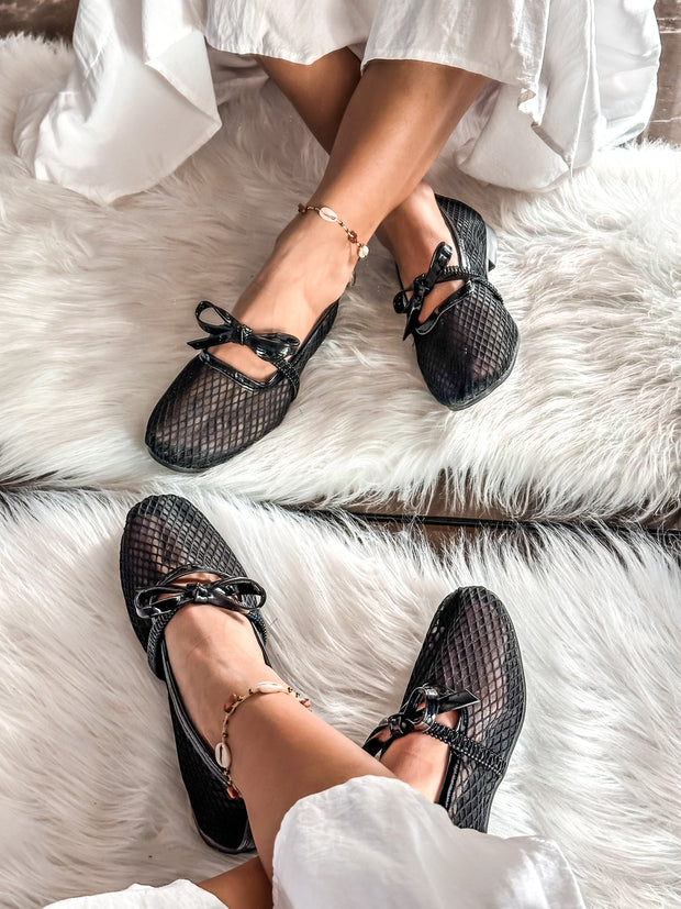 Roby Flats Lace Black