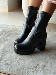Sedona Short Lisa Black Boots