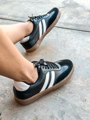 Sporty White Stripes Black Sneakers