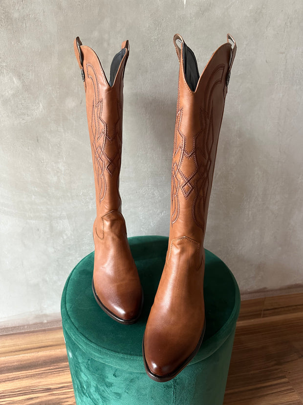 Antigua Boots Bordado Camel