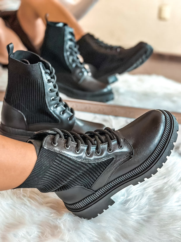 Combat Soft Black Boots