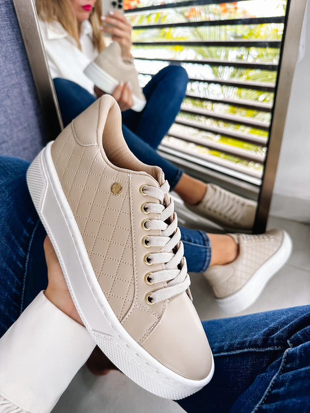 Reno Bold Square Nude Sneakers