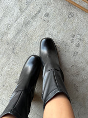 Sedona Short Lisa Black Boots