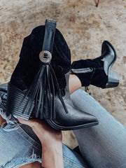 Cowgirl Lateral Fringe Black Boots