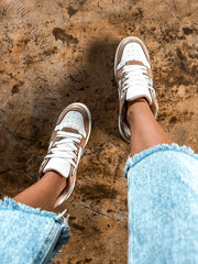Sportif Tip Nude And White Sneakers