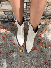 Cowgirl Short Range Ice Boots