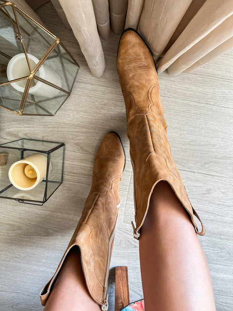 Cowgirl Camel Boots