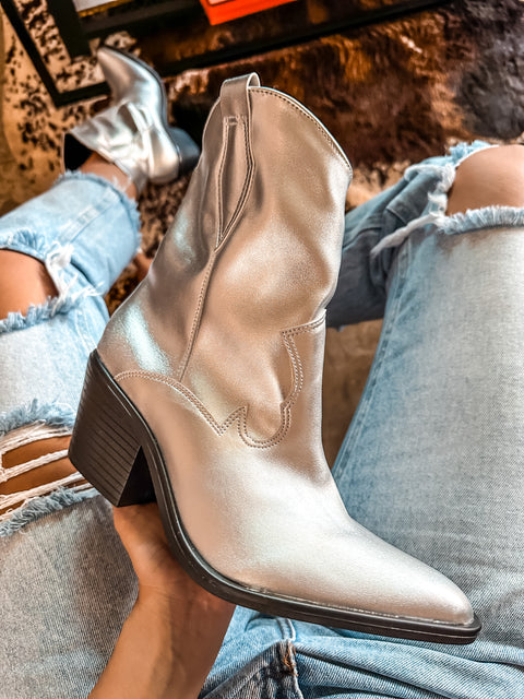 Cowgirl Smart Silver Boots