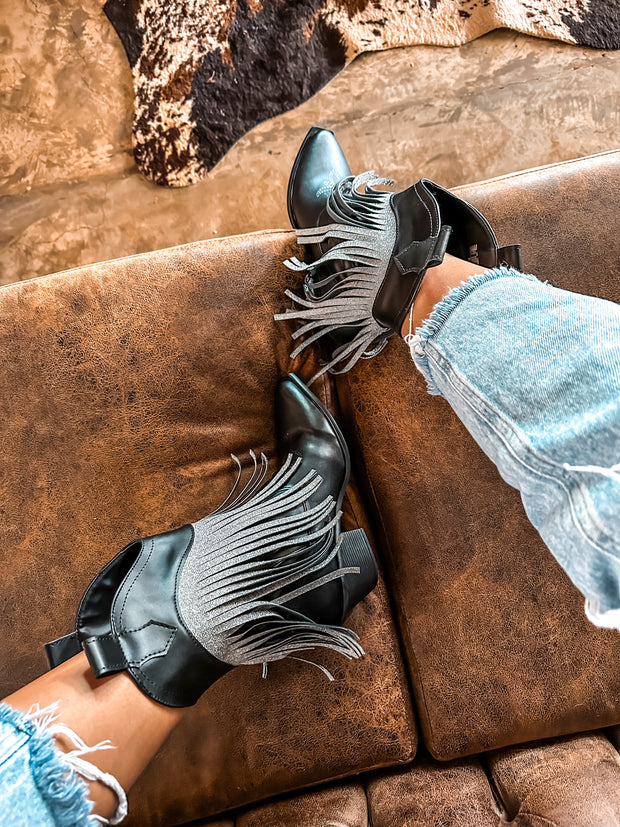 Cowgirl Shiny Black Boots