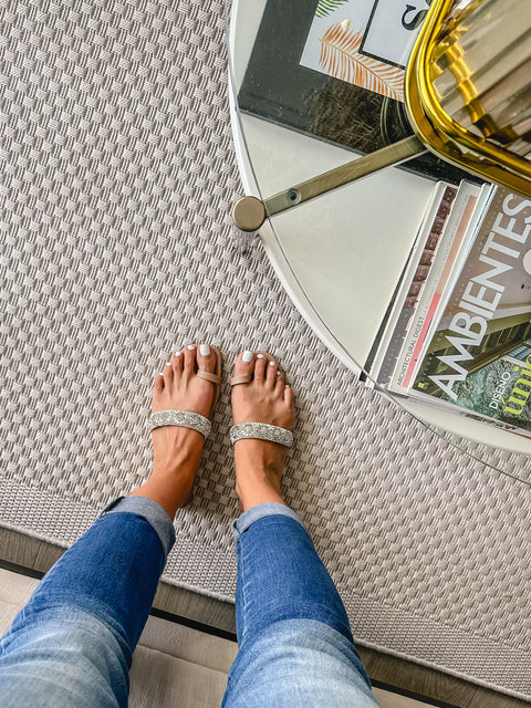 Toe Loop Shiny Nude Sandals