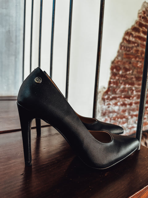 Kicker Heels Black