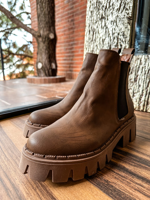 Rainfall Brown Boots