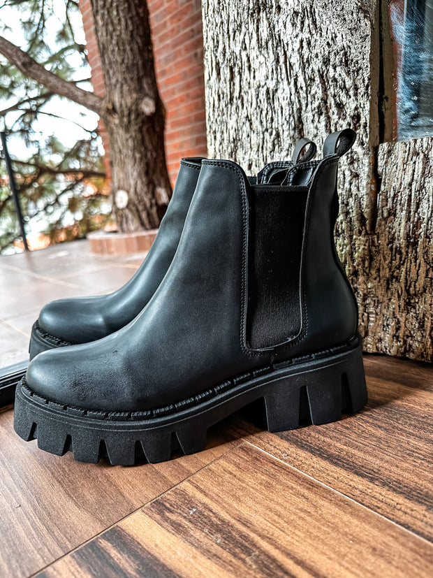 Rainfall Black Boots