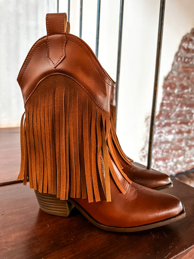 Fringe Short Brown Boots