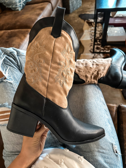Cowgirl Black & Nude Boots