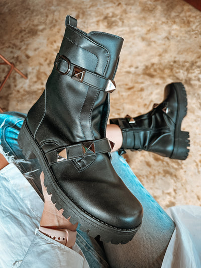 New Combat Studs Black Boots