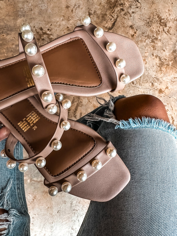 Double Pearls Nude Sandals