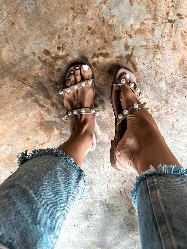 Double Pearls Nude Sandals