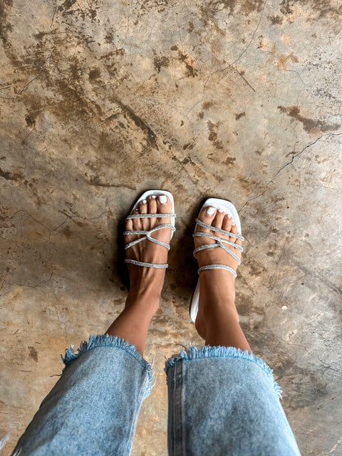 Noodle Shiny White Sandals