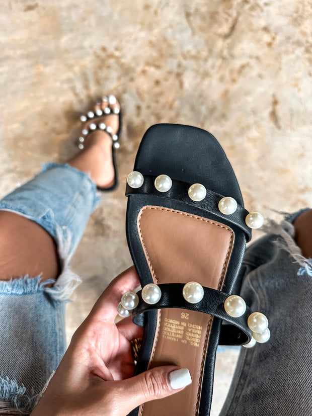 Double Pearls Black Sandals