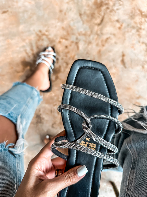 Noodle Shiny Black Sandals