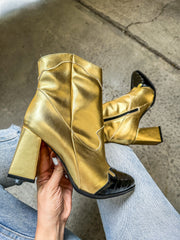 Nuevo Mexico Gold & Black Boots